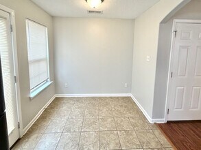 7915 Lowrance Rd in Memphis, TN - Building Photo - Building Photo