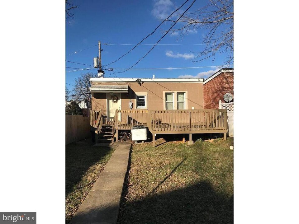 555 Chestnut St in West Reading, PA - Building Photo