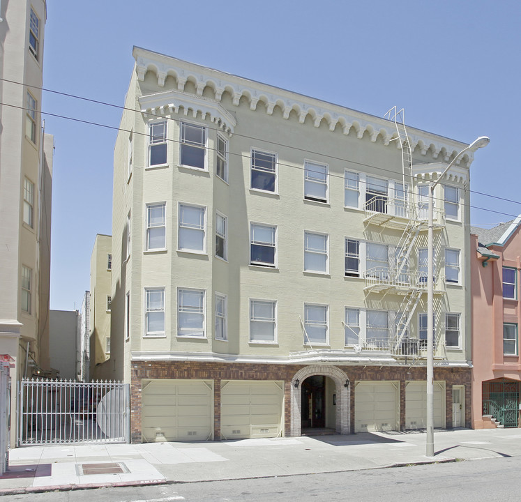 3423 Fillmore St in San Francisco, CA - Building Photo