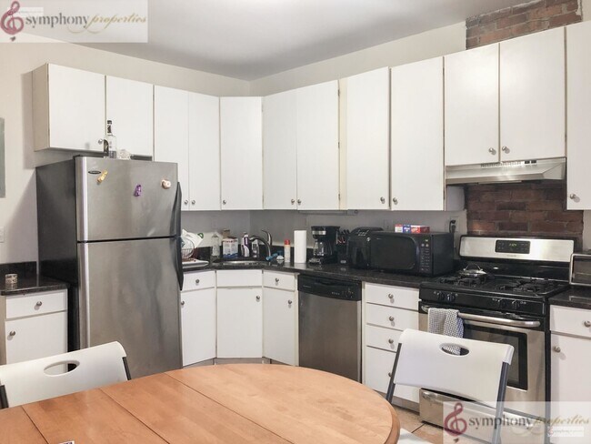 71 Pontiac St, Unit 1A