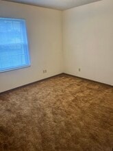 204 Crestview Dr in Vincennes, IN - Building Photo - Building Photo