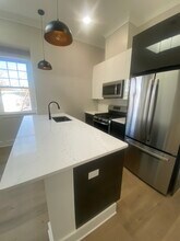 115 Thurston St, Unit I in Somerville, MA - Foto de edificio - Building Photo