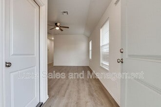 11613 Mackenzie Wy in Yukon, OK - Building Photo - Building Photo