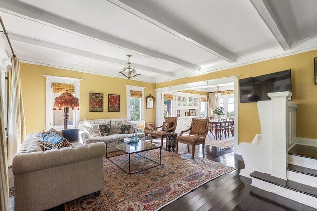 property at 811 Occidental Blvd