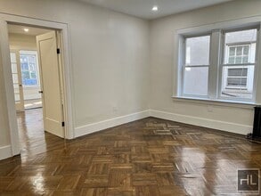 4BR 1BA Floor Through Classic 7 w/ Parking in Brooklyn, NY - Building Photo - Building Photo