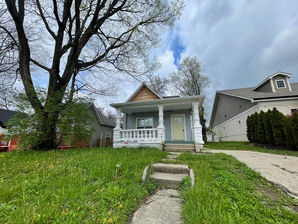 1138 W 30th St in Indianapolis, IN - Building Photo