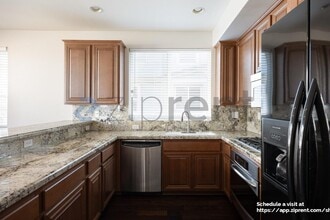 3048 Beachwood Blf Wy in San Diego, CA - Building Photo - Building Photo