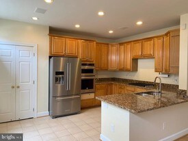 1807 Fawncrest Ct in Vienna, VA - Building Photo