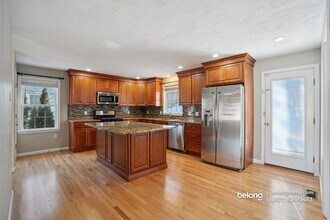 127 Centre St in Quincy, MA - Building Photo - Building Photo