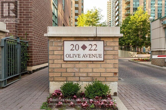 22 Olive Ave in Toronto, ON - Building Photo - Building Photo