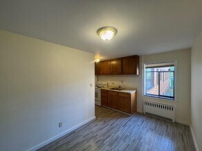 279 Massachusetts Ave, Unit 1 in Arlington, MA - Building Photo - Building Photo