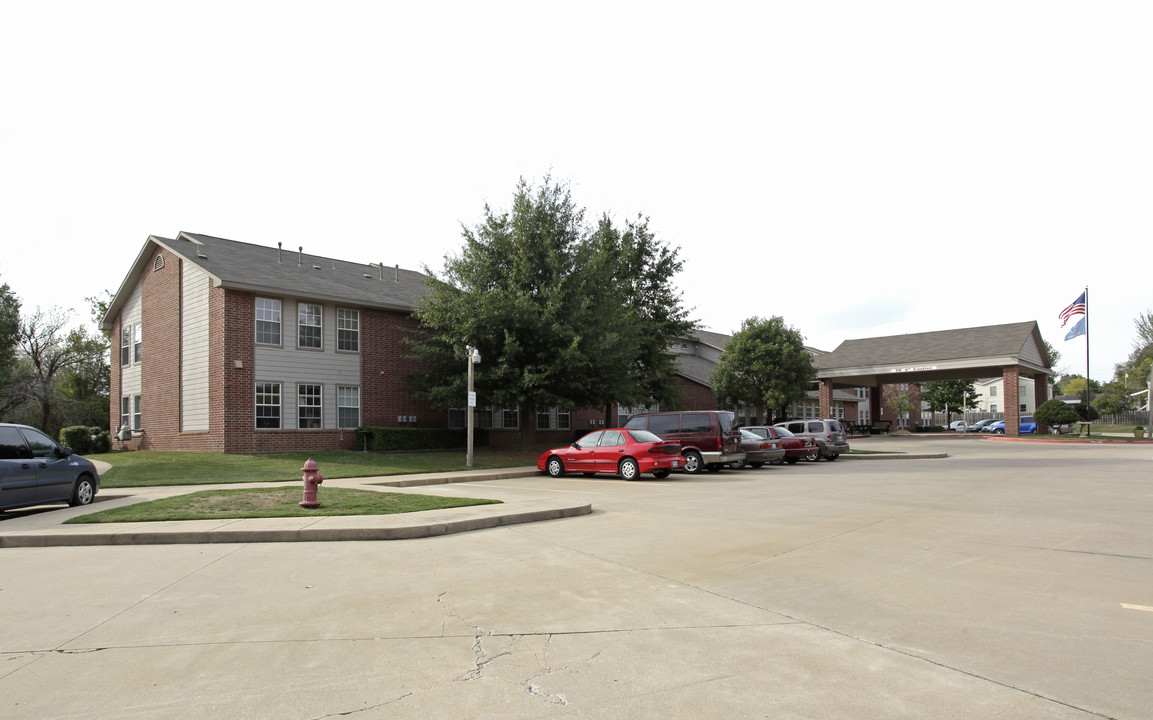 Cardinal Heights in Collinsville, OK - Building Photo