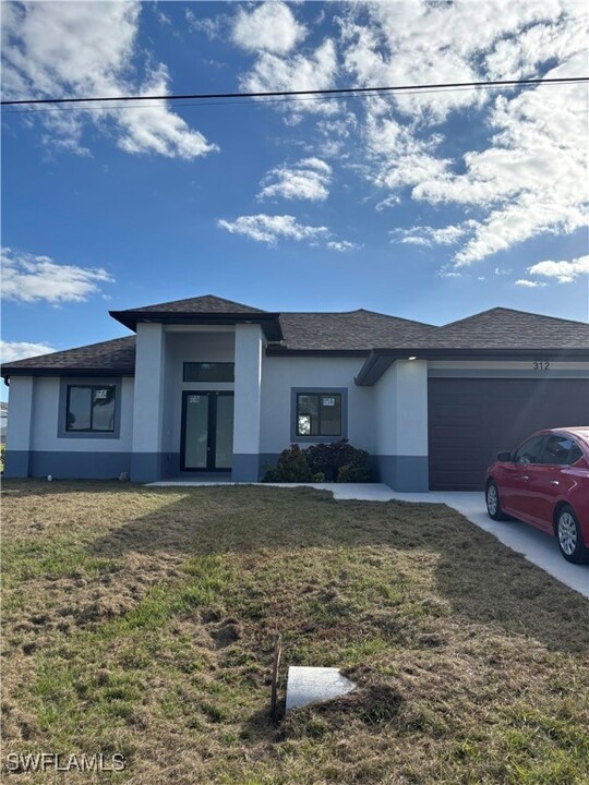 312 SW 15th St in Cape Coral, FL - Building Photo