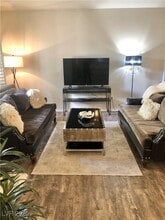 1004 Duckhorn Ct in Las Vegas, NV - Building Photo - Building Photo