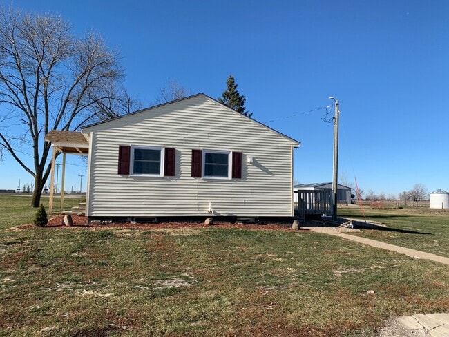 3032 County Home Rd in Marion, IA - Building Photo - Building Photo