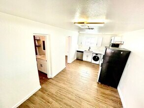 1437 E Diamond St in Phoenix, AZ - Building Photo - Building Photo
