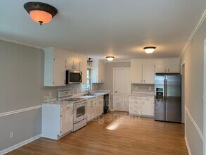 1130 Cheddington Dr in Charlotte, NC - Building Photo - Building Photo