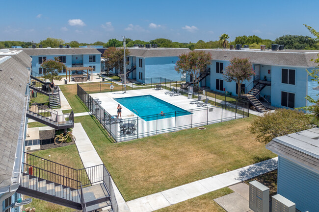 The LUX Seaside in Portland, TX - Building Photo - Building Photo