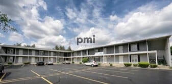 1305 18th St in Charleston, IL - Building Photo