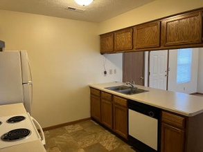 5573 Tall Pines Pkwy in Roscoe, IL - Building Photo - Building Photo