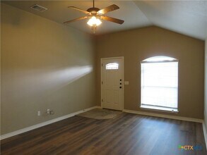 402 Sladecek Dr in Killeen, TX - Building Photo - Building Photo