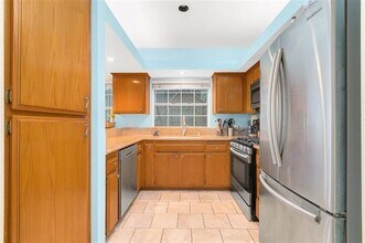 1652 Reed Ave, Unit #1 in San Diego, CA - Foto de edificio - Building Photo