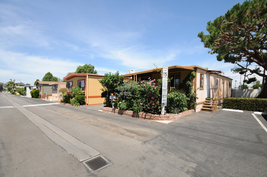 Laco Mobile Home Park in Carson, CA - Building Photo