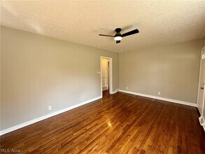 857 Kennebec Ave in Akron, OH - Building Photo - Building Photo