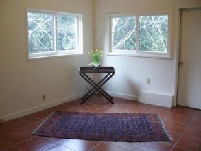 58 Roble Rd, Unit Detached Cottage in Berkeley, CA - Building Photo - Building Photo