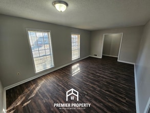 4061 Spring Hollow Dr in Memphis, TN - Building Photo - Building Photo