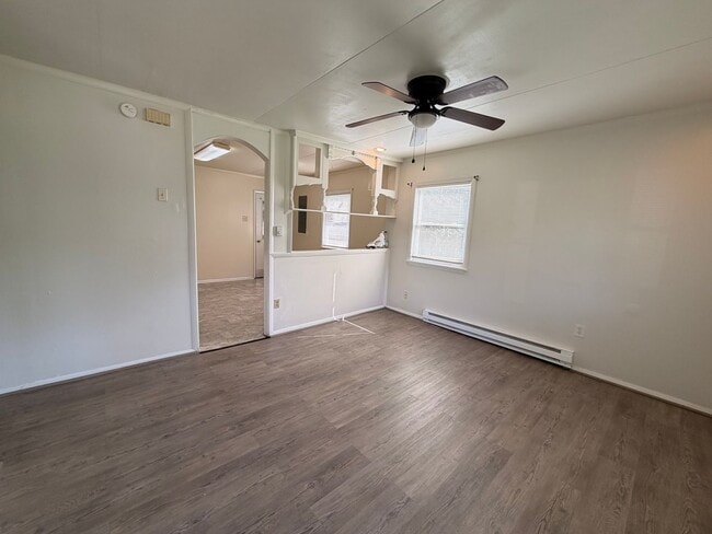 1437 Oakcrest Dr in Hampton, VA - Building Photo - Building Photo