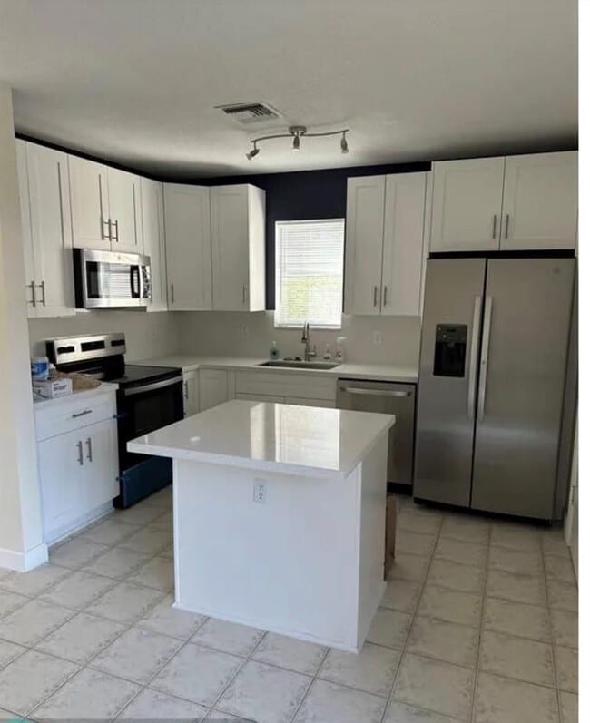 10535 NW 57th St in Coral Springs, FL - Building Photo - Building Photo