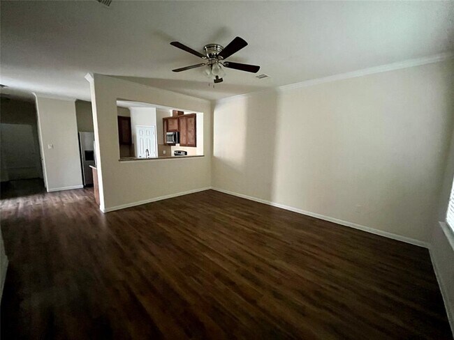 614 Rosewood St in Dayton, TX - Foto de edificio - Building Photo