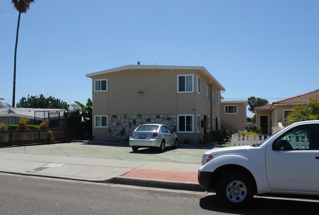 1519 Thomas Ave in San Diego, CA - Building Photo