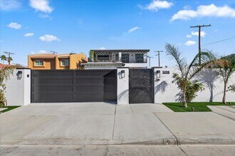 51116 Avenida Mendoza in La Quinta, CA - Building Photo - Building Photo