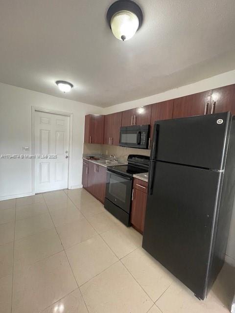 2651 NW 13th St in Miami, FL - Building Photo - Building Photo
