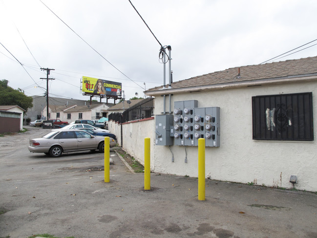 9920-9924 S Van Ness Ave in Los Angeles, CA - Building Photo - Building Photo