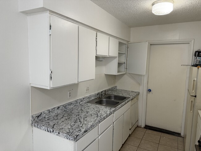 1528 E 66th Pl in Tulsa, OK - Building Photo - Building Photo