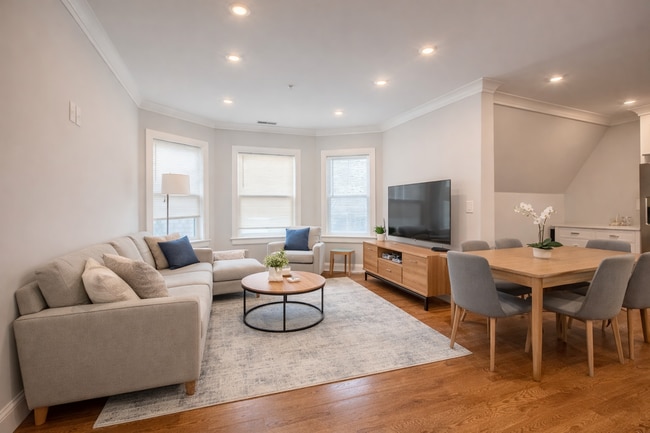 53 Quint Ave, Unit #3 in Boston, MA - Building Photo - Building Photo