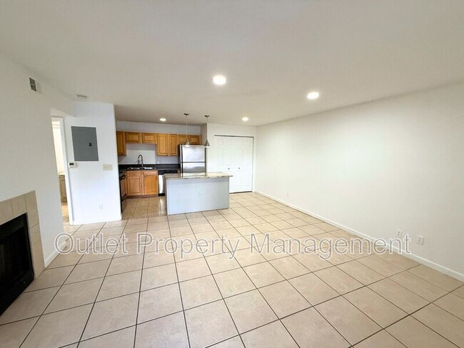 315 Lakepointe Dr in Altamonte Springs, FL - Building Photo - Building Photo