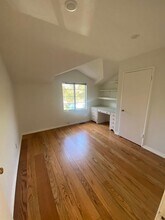 290 S Castanya Way in Menlo Park, CA - Building Photo - Building Photo