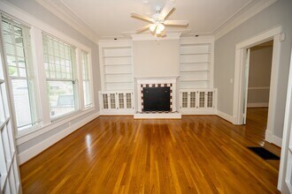 2100 18th Ave S in Nashville, TN - Building Photo - Building Photo