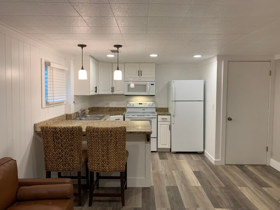 555 E 300 N, Unit Apt 1 in Logan, UT - Building Photo