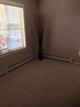 12045 22 Av SW in Edmonton, AB - Building Photo - Building Photo