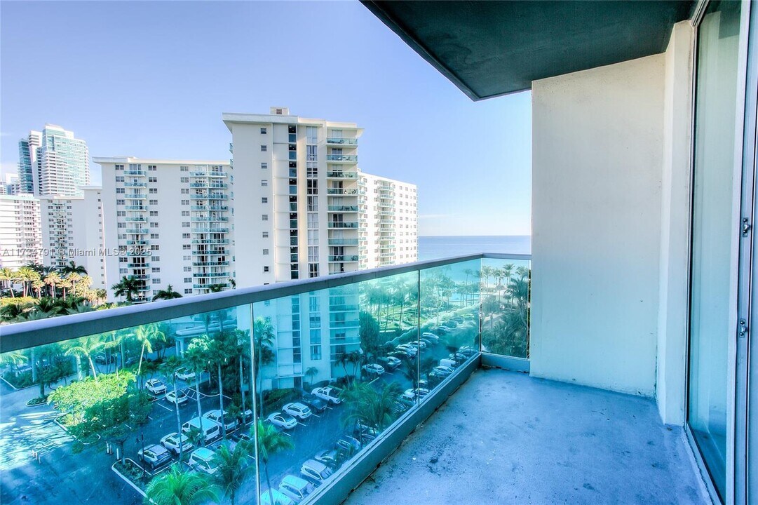 4001 S Ocean Dr, Unit 9A in Hollywood, FL - Building Photo