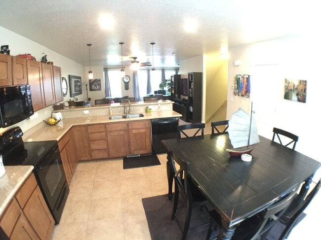 property at 172 W Barry Links Way