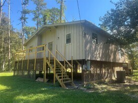 17901 Pine St in Crosby, TX - Building Photo
