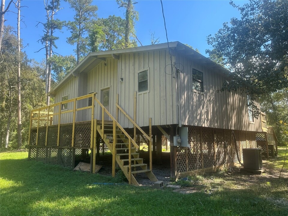 17901 Pine St in Crosby, TX - Building Photo