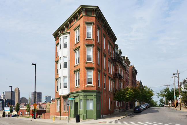 Pendleton Apartments in Cincinnati, OH - Building Photo - Building Photo