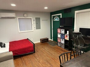 15 Michigan Ave in Asheville, NC - Building Photo - Building Photo